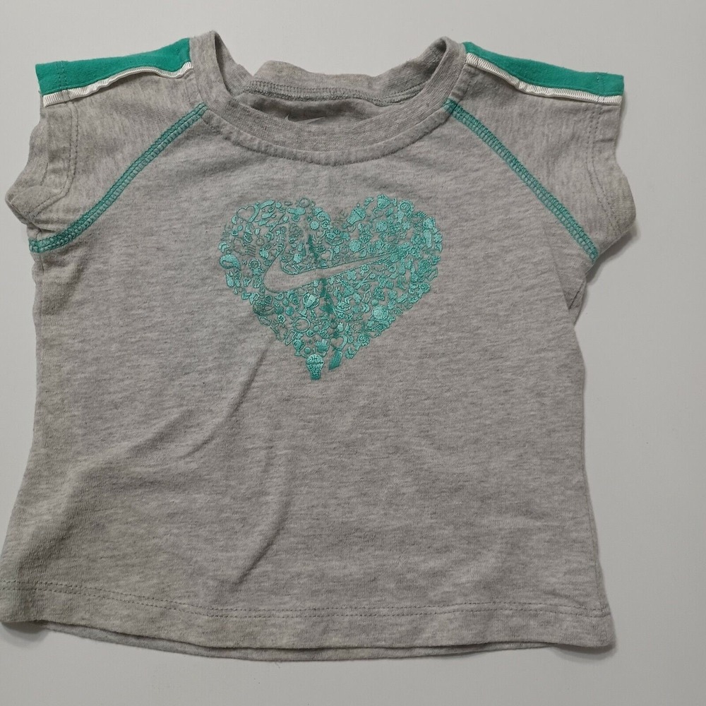 Nike Baby Girls 18 M T-Shirt Grey Green Heart Crew Neck Cap Sleeve Cotton Blend